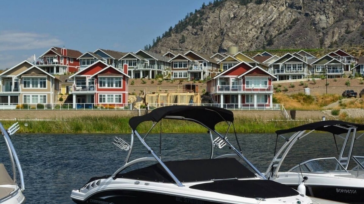 Okanagan-Similkameen House | OSOYOOS PRIVATE RESORT HOME STEPS FROM THE LAKE