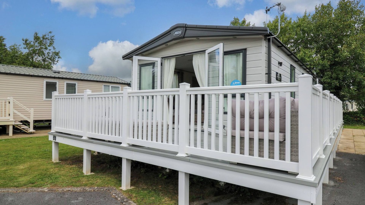 Penally Cottage | OSPREY 6, with a garden in Tenby