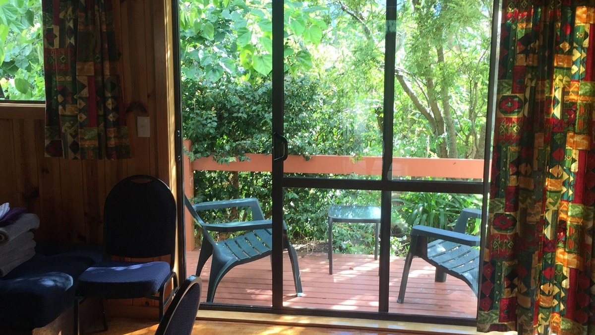 Ohakune Hotel | Ossies Motels and Chalets