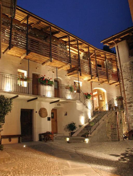 Tirano House | Ostello del Castello Tirano