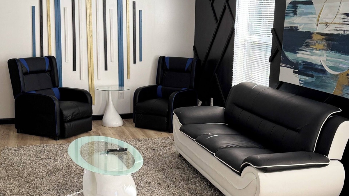 Northeast Columbus House | Osu & Downtown 6 bedroom