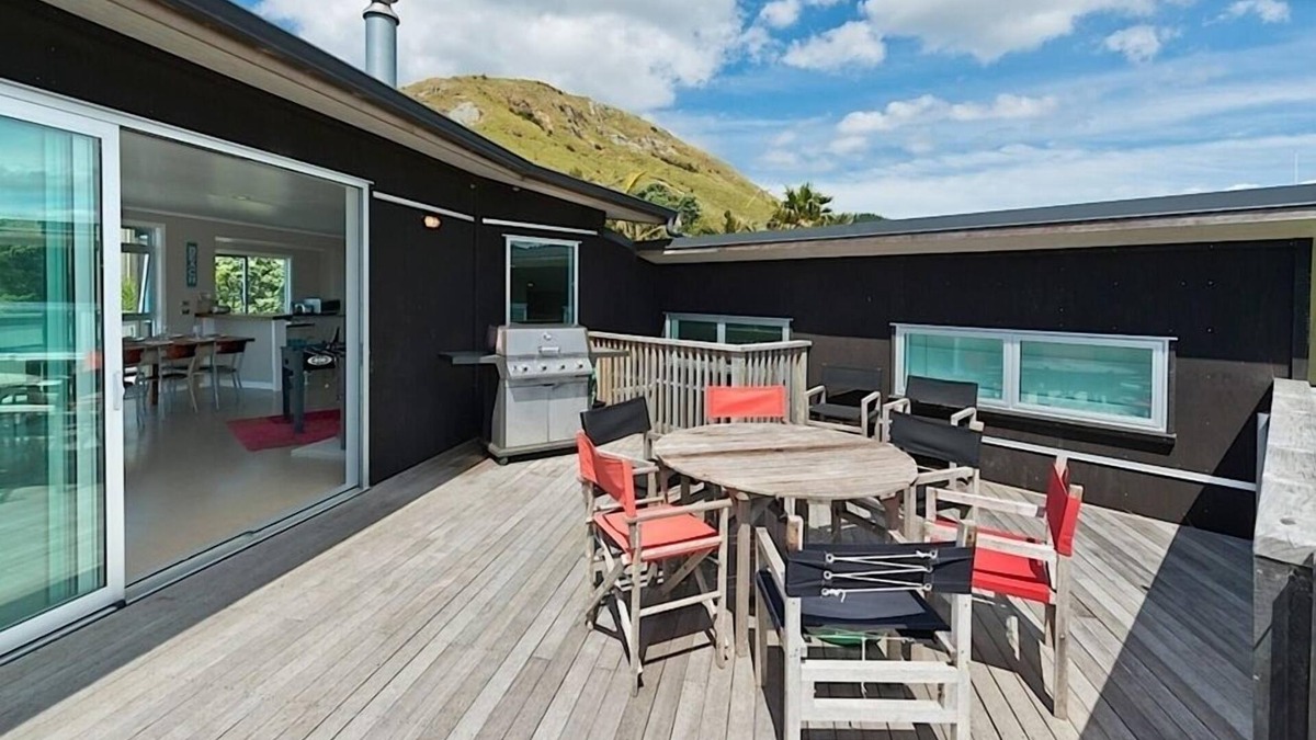 Opito Bay House | Otama Oceanview paradise