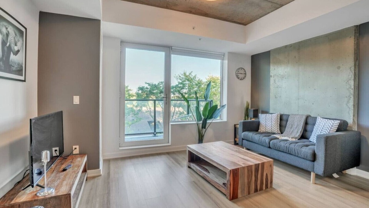 Industrial Park Apartment | Ottawa - Robinson 1B