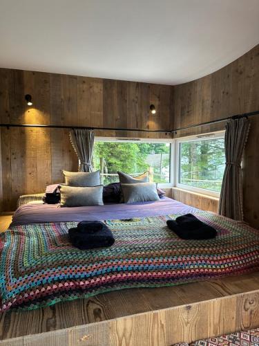 Lochaline Cabin | Otter Burn Cabin