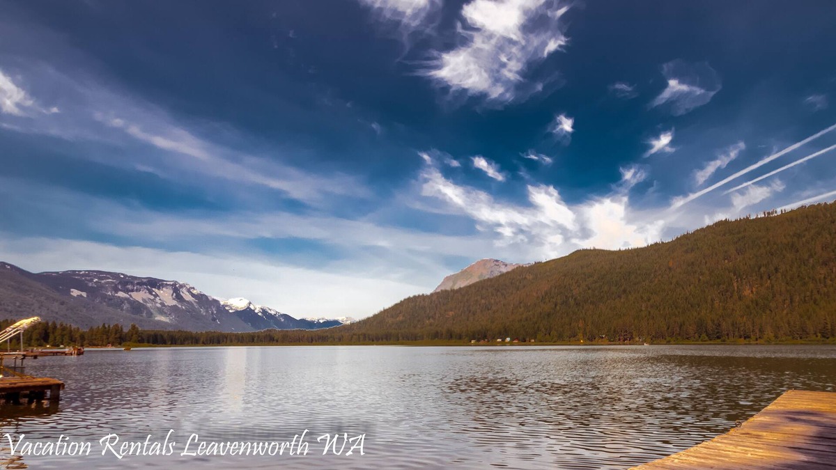Leavenworth House | Otter Chalet on Fish Lake
