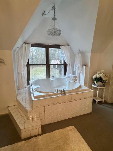 Altoona Bed & Breakfast | Otter Creek Eau Claire Altoona