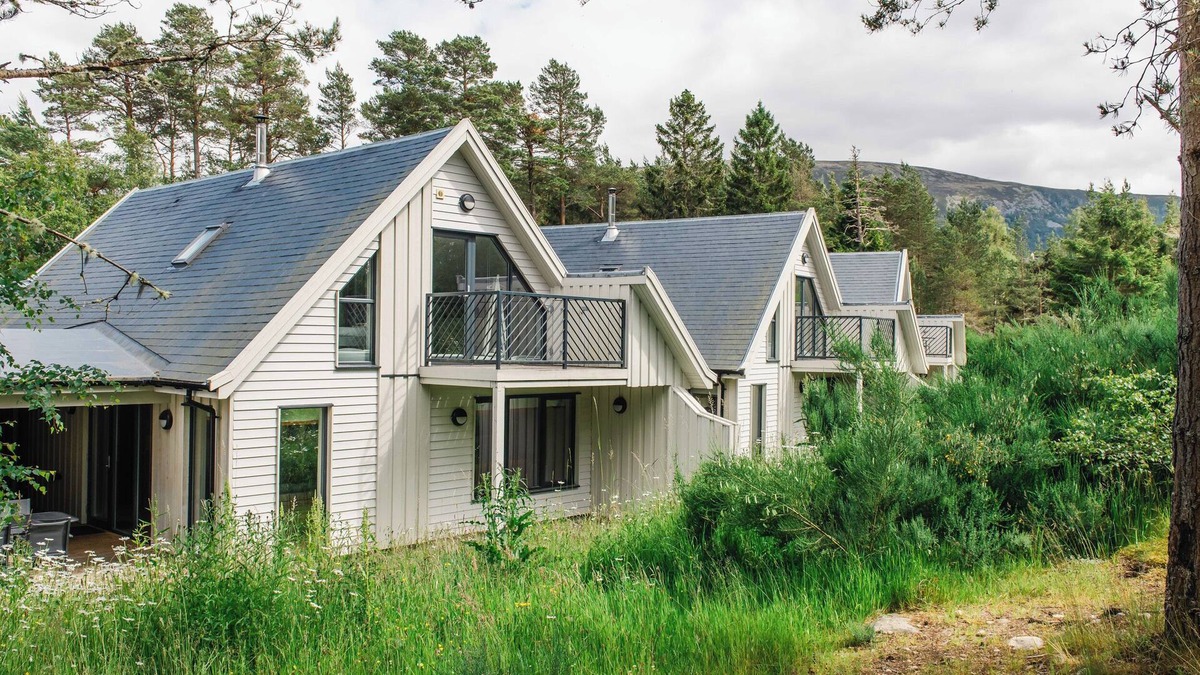 Alvie Cottage | OTTER LODGE, family friendly, luxury holiday cottage in Aviemore