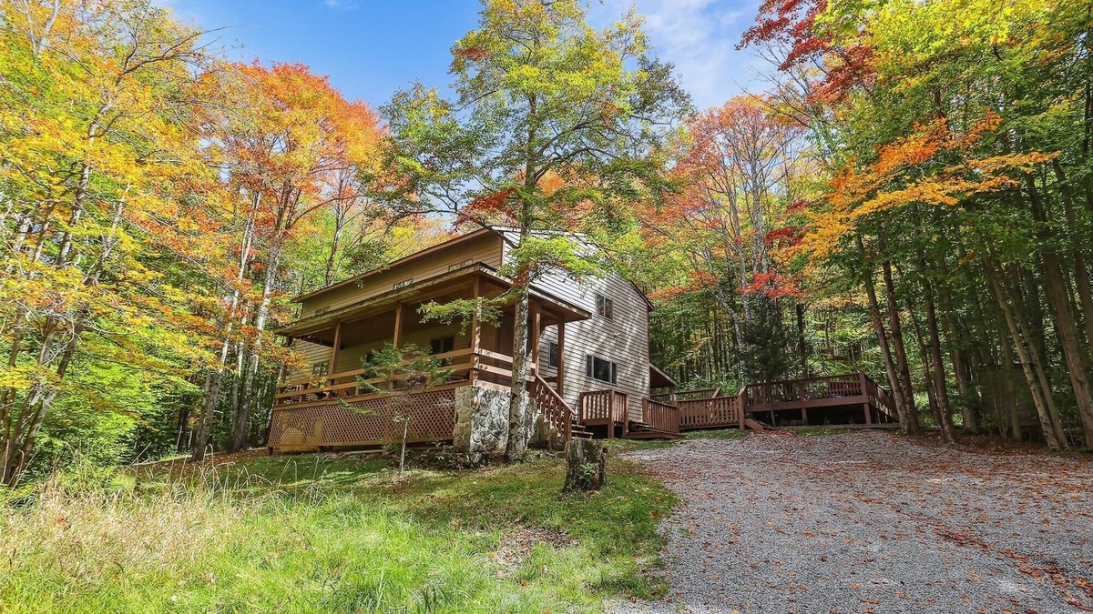 Old Timberline House | Otters Den is the perfect mountain retreat!