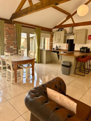 Towcester House | Otters Holt at Tove Valley Cottages