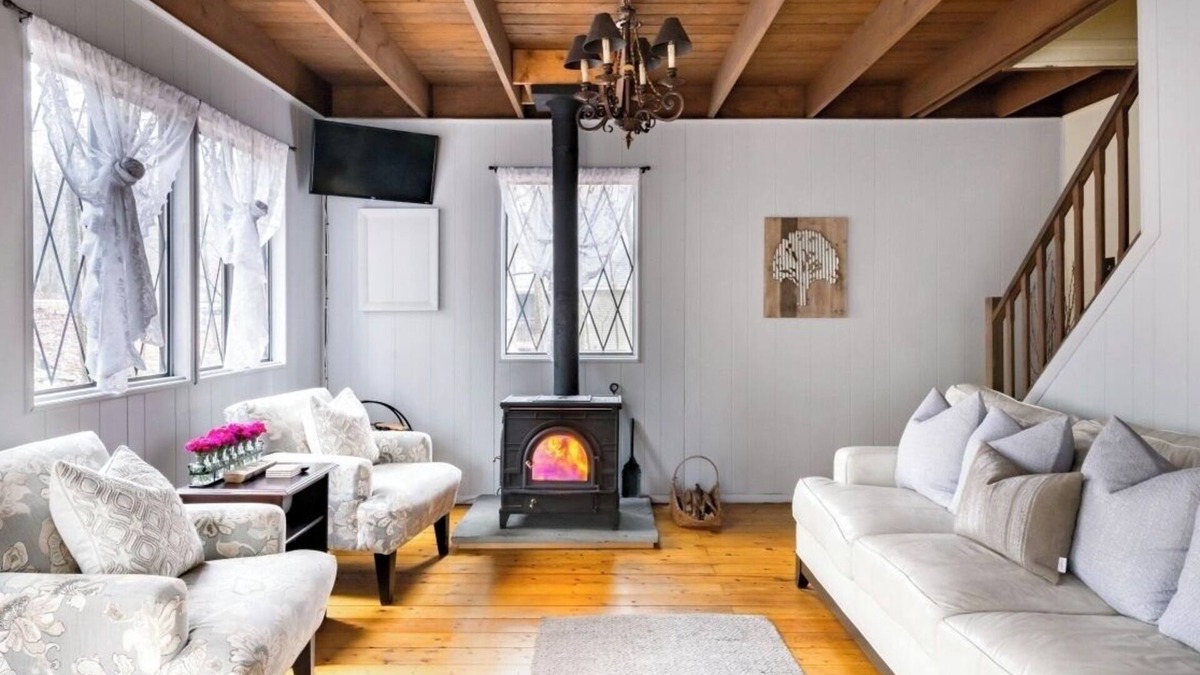 Lackawaxen House | Our Cozy Chalet Getaway