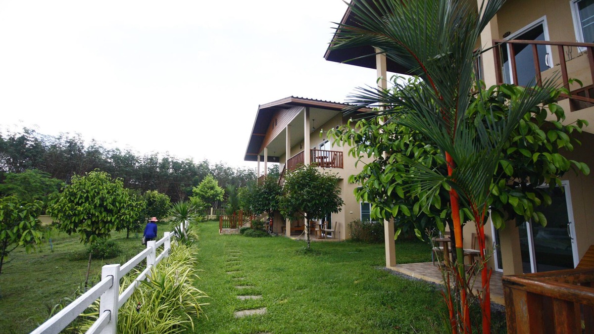 Makham Hotel | Our Eco Farm