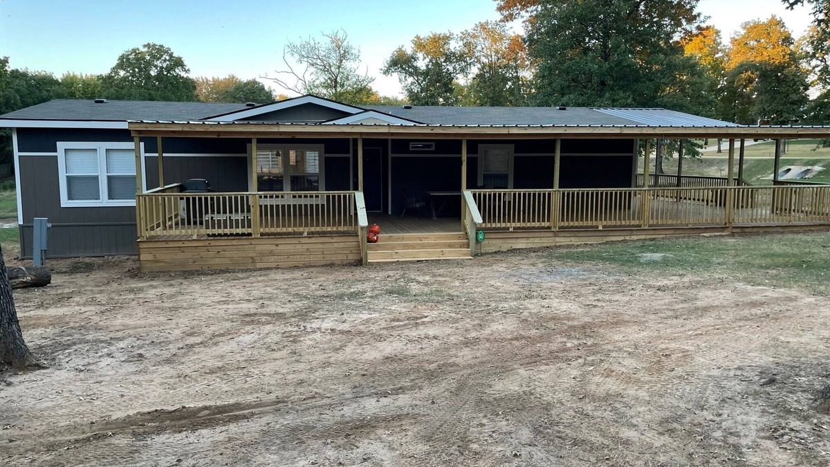 Kingston House | Our happy place at Lake Texoma is minutes away from the lake, marina & boat ramp