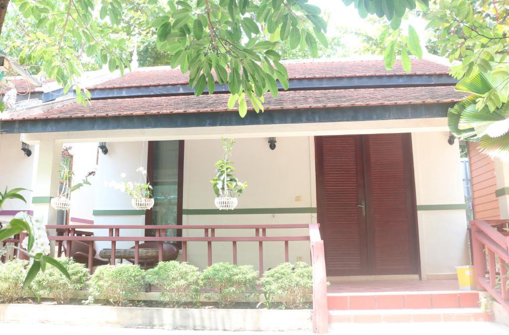 Kampot Hotel | Our House Bungalow