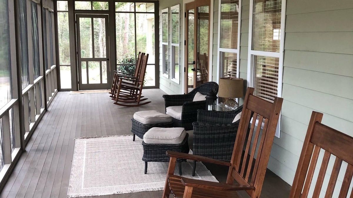 Laurel House | Our Little Farmhouse is a treat you are sure to enjoy.