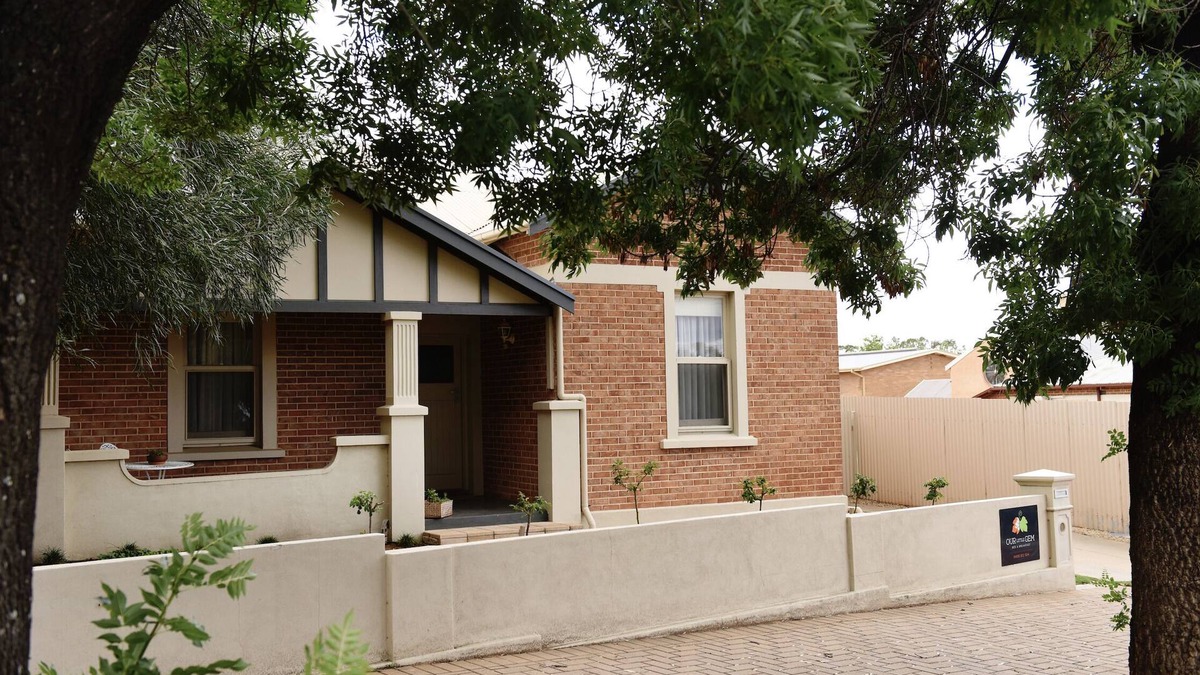 Berri House | Our Little Gem B&B - "Home away from home"