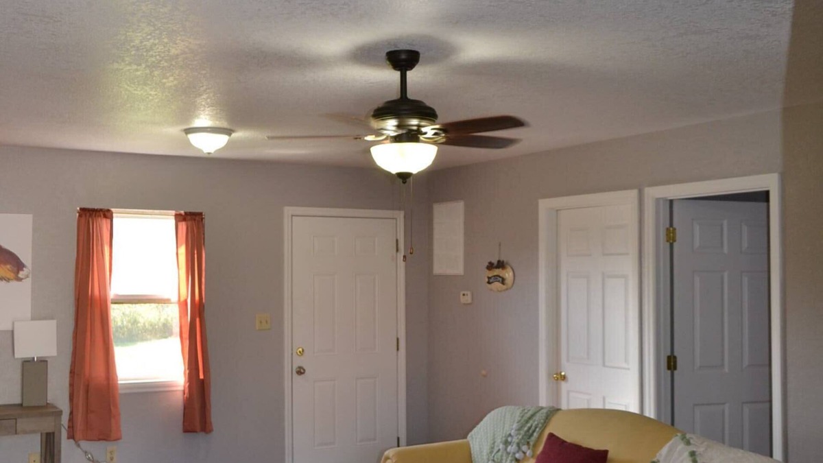 Kerr Apartment | “our little orange a-peel” Gallipolis. No cleaning fee and no Taxes all include.