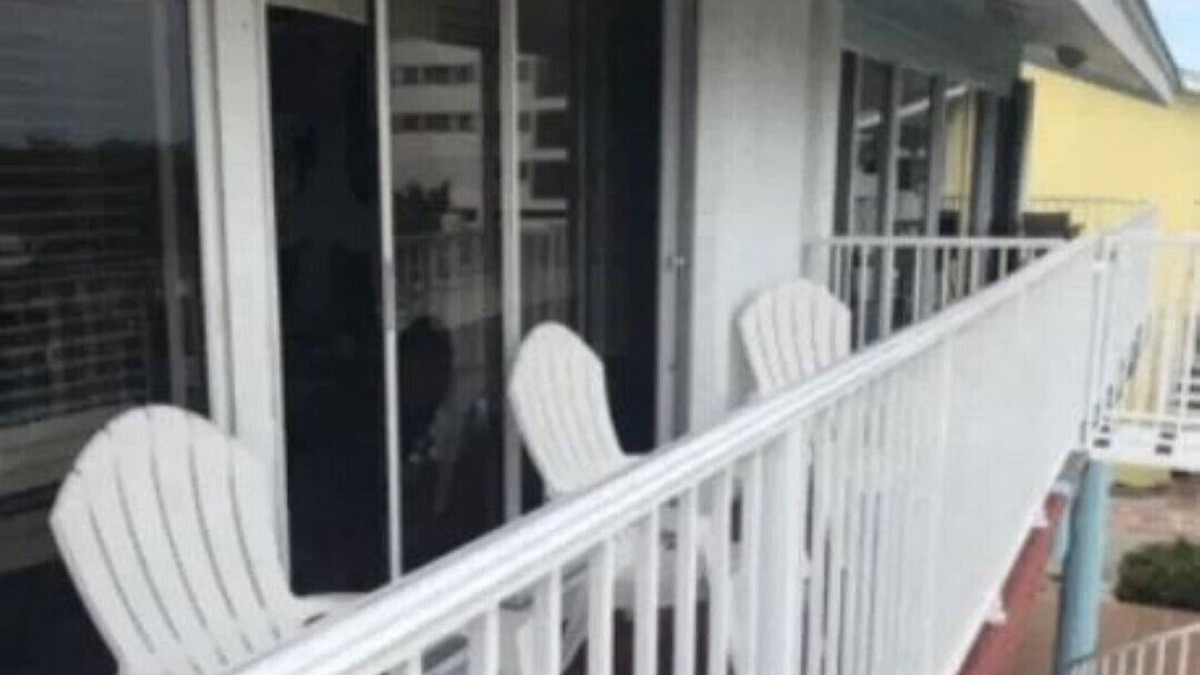 Key Largo Villa | Our place overlooks the Atlantic. Our marina is less than 50 ft from our patio