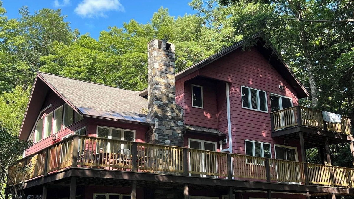 West Hartford House | Our Quechee Escape: Spacious 5 - bedroom home in breathtaking central Vermont