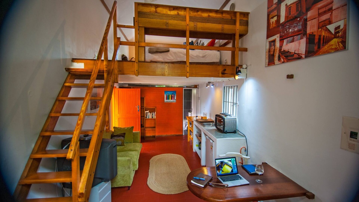 Parkview Cottage | Our sunny, creatively designed self-catering cottage is available for your work