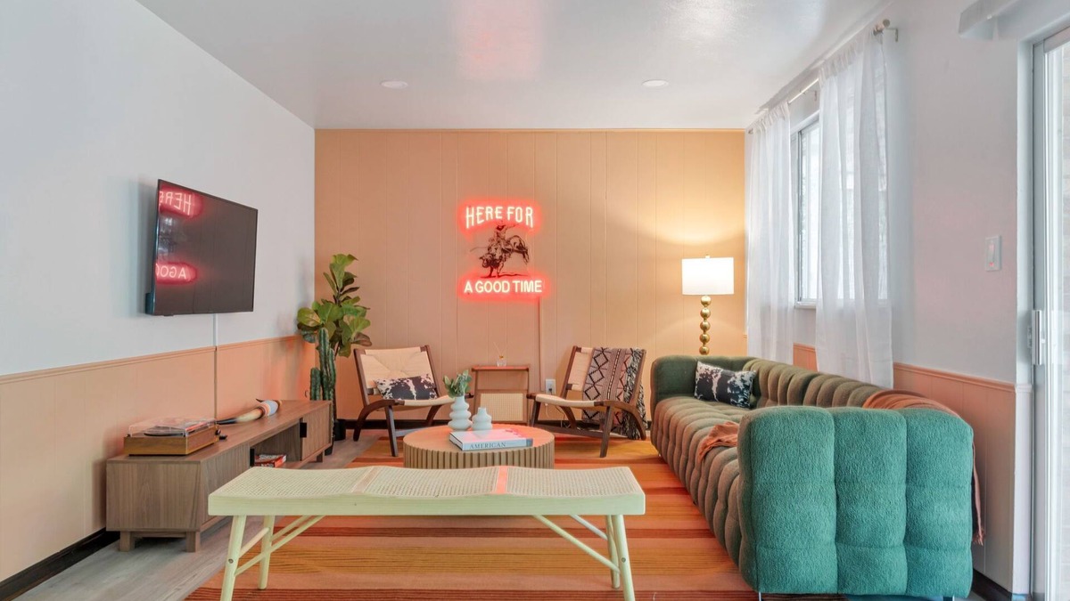 Club Crest House | Our West Nest 3 bdrm Home,3Bath 5 Beds,WiFi Fenced Backyard Near OldeTown Arvada