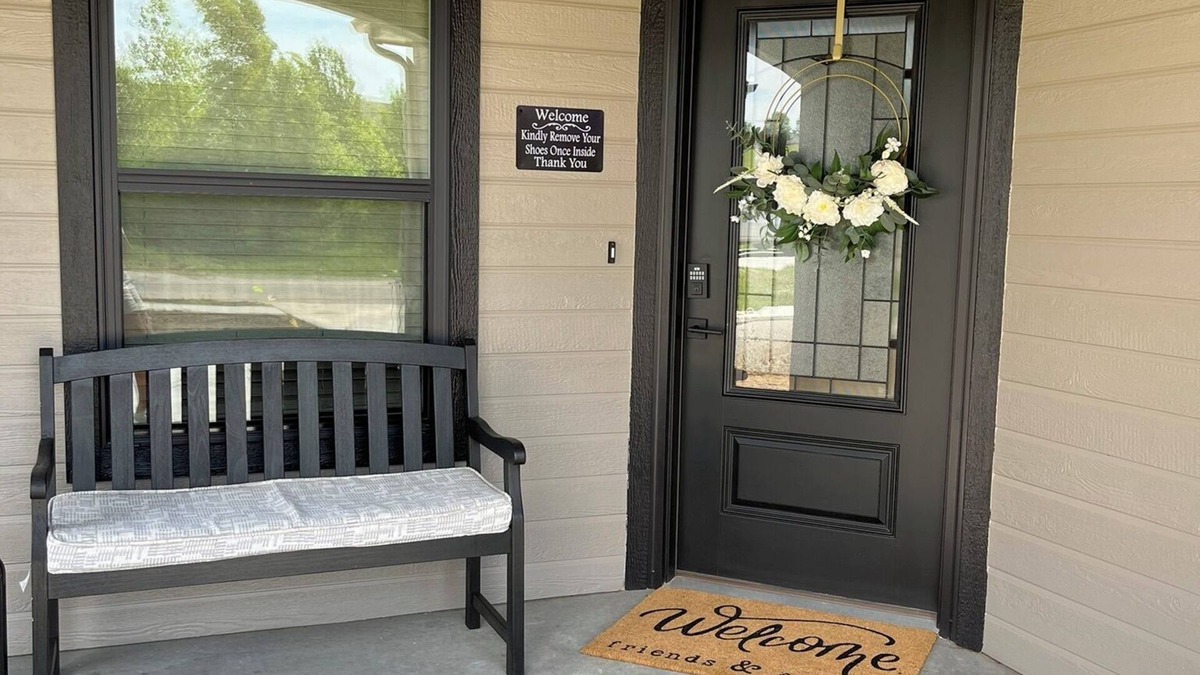 Junction City House | "OurRetreat" Awaits You - In Spring Valley near Milford Lake, Fort Riley and KSU
