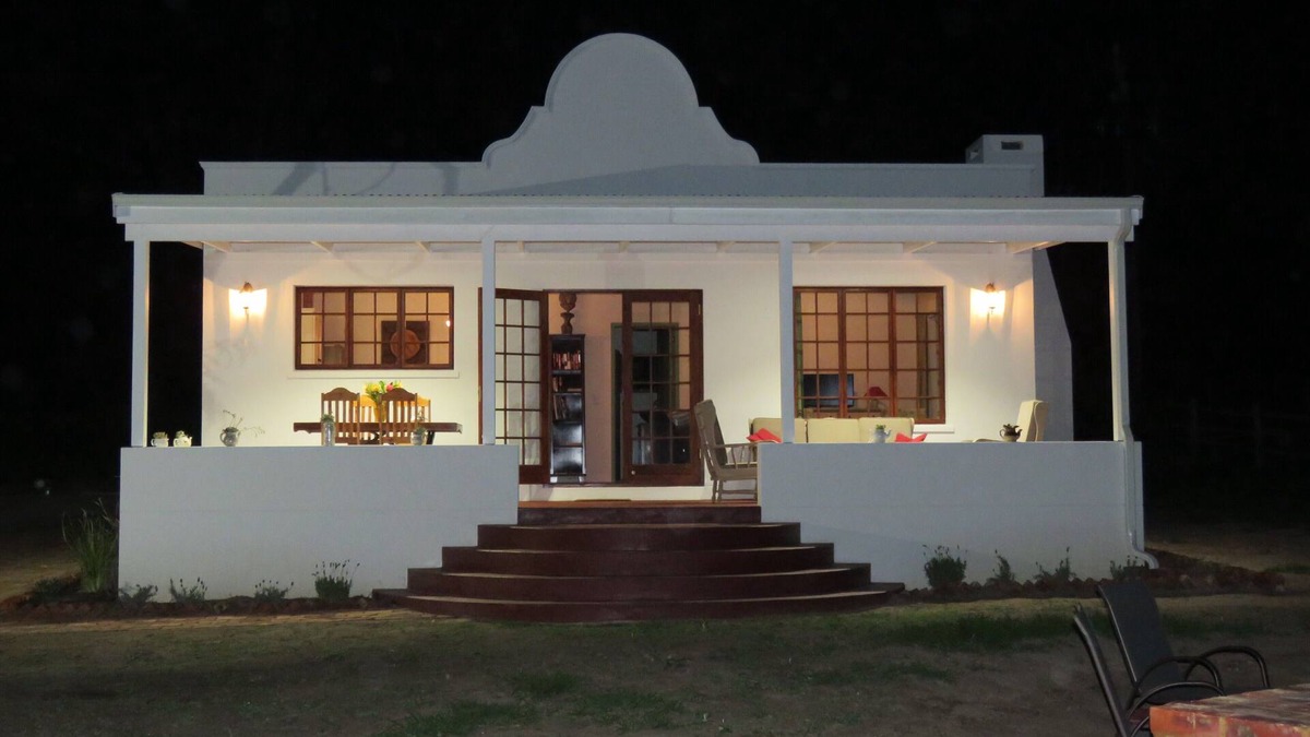 Buffalo Hills Game Reserve Cottage | 'Out of Plett' luxurious 2 bedroom Cape Dutch Cottage in the Bitou river valley