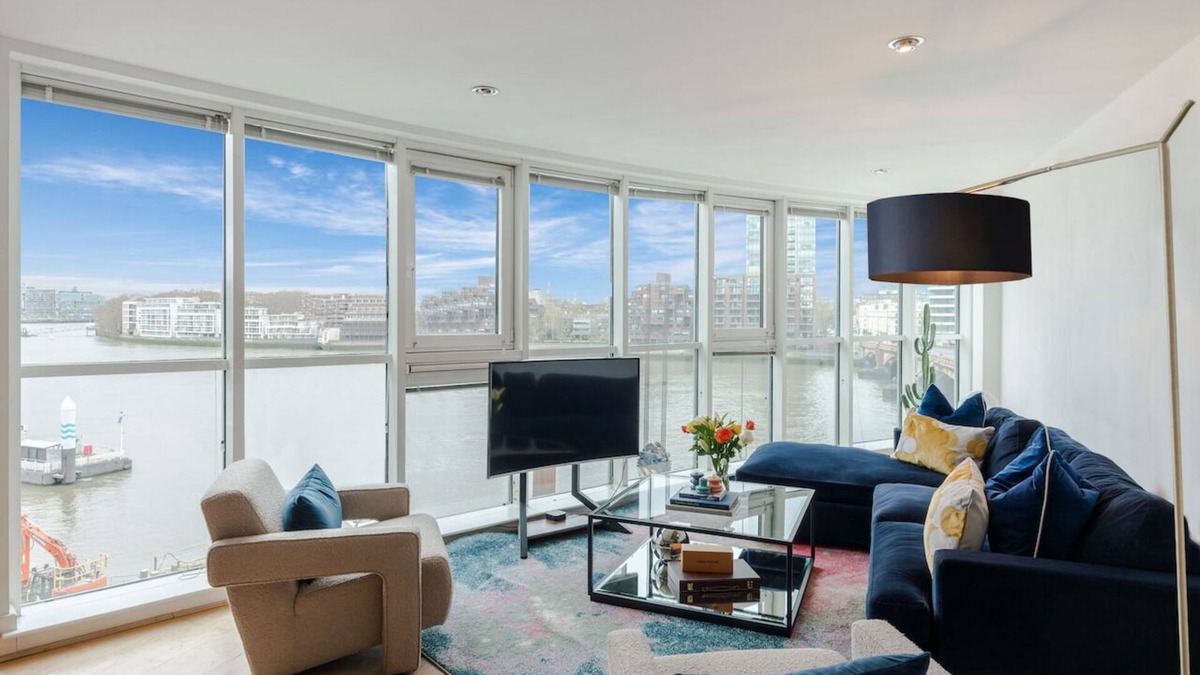 Vauxhall Apartment | Out Of This World Large CENTRAL SINGLE LEVEL HOME for Fashionistas