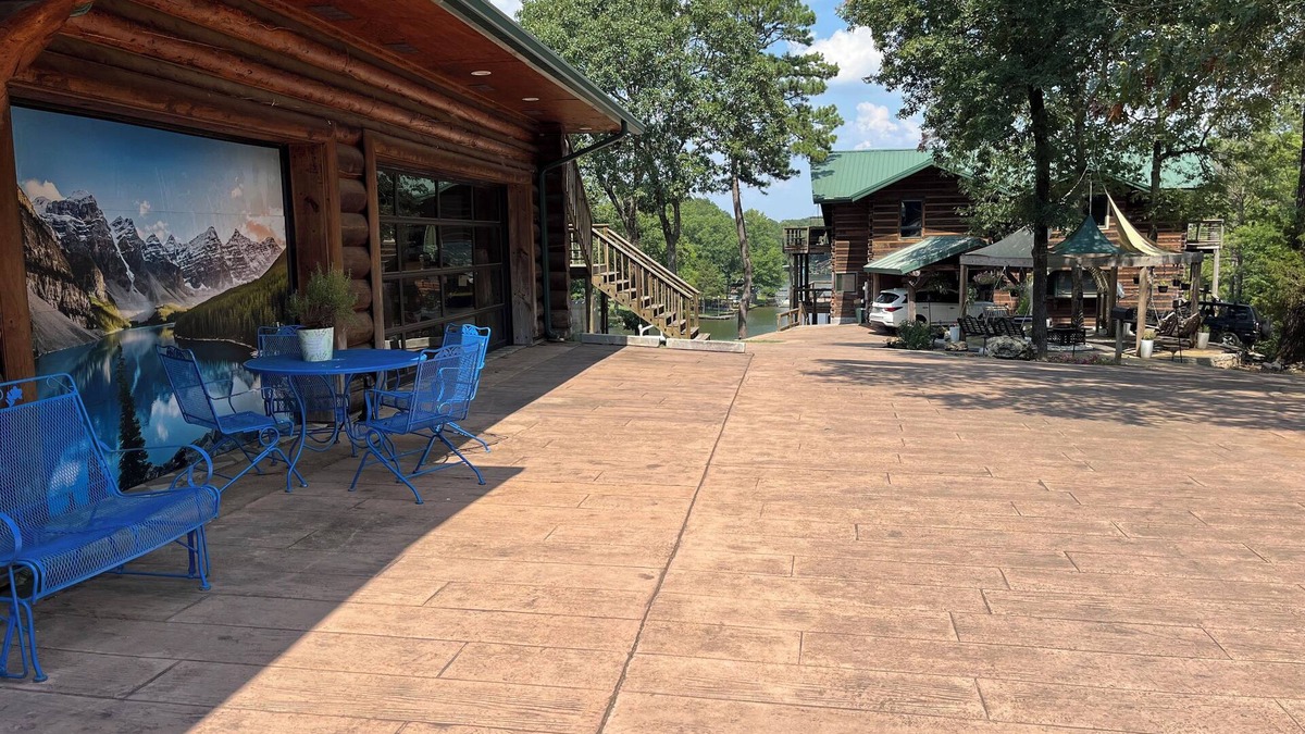Mid America Apartment | Out of Town Guest House