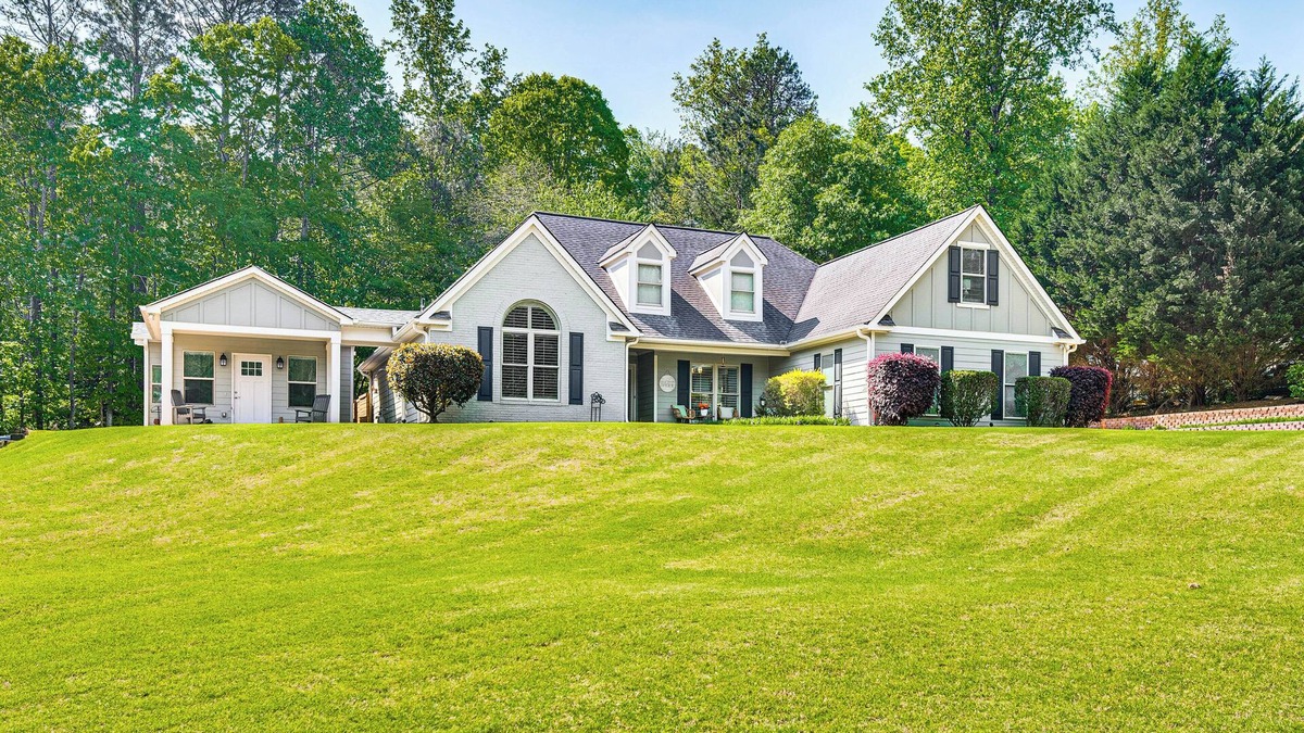 Sharpsburg House | Outdoor Entertainment Area: Sharpsburg Home!