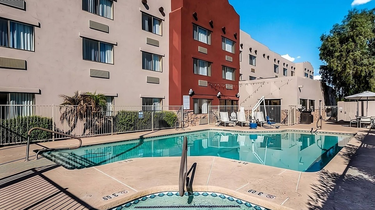 Palm Valley Resort | Outdoor Vacay in Red Lion Inn & Suites Goodyear Phoenix! Near Attractions, Pool
