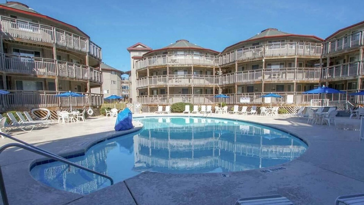 Kill Devil Hills Resort | Outer Banks Beach Club charming oceanside resort with private beach and pools
