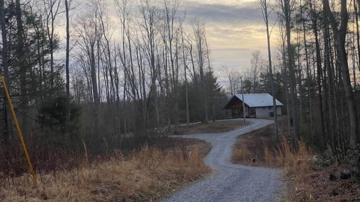 Bluewell Cabin | Outlaw Acres at Hatfield McCoy