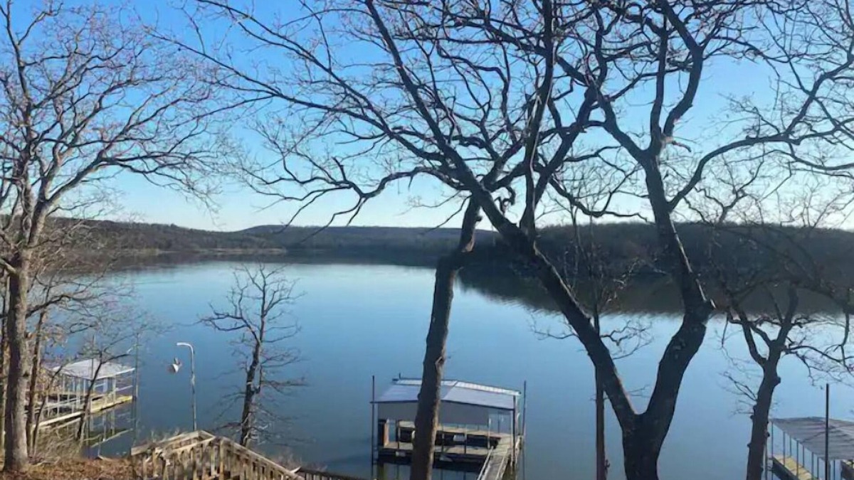 Canadian House | Outlook Over The Lake Hot tub/private dock. Save this one to your Wish List