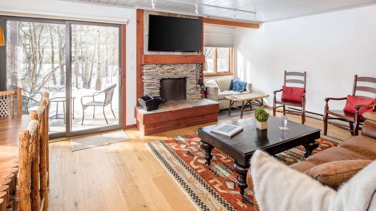 Moose Wilson Road Condo | Outpost: Hollyhock 2011