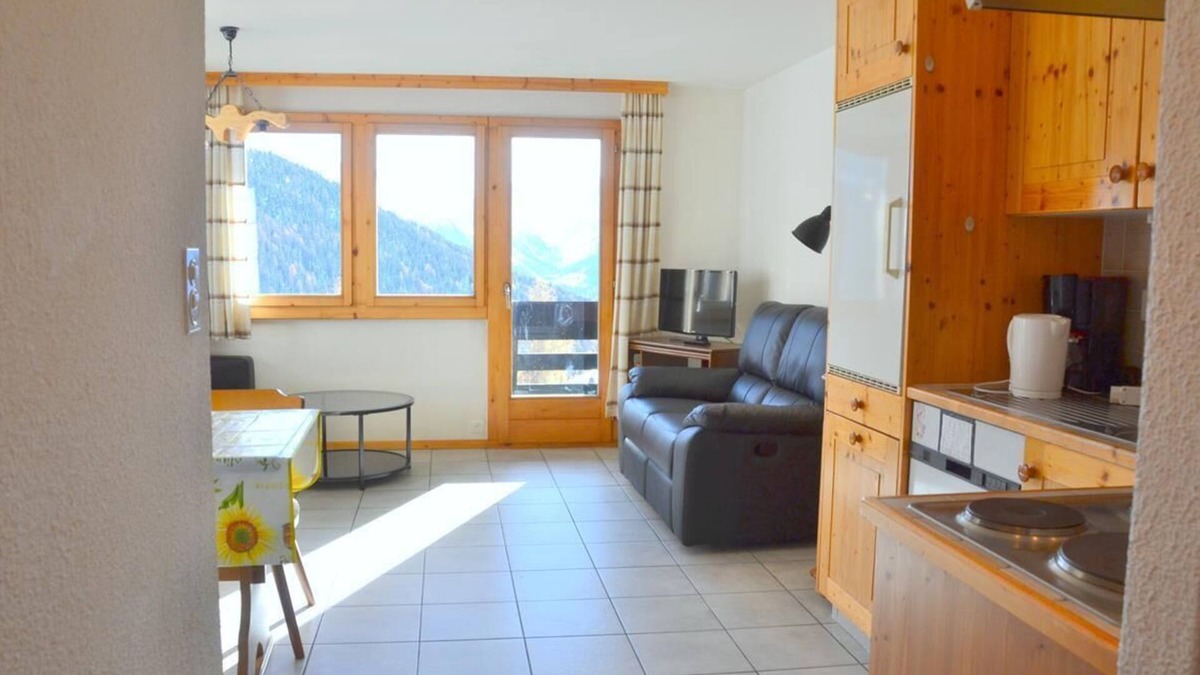 Chandolin Apartment | Outside: 3-room flat in a small apartment house in Chandolin, for 4-6 persons, balcony with garden