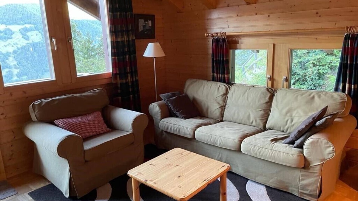 St. Luc Apartment | Outside : attic flat on the 2nd floor of an apartment house, for 4 persons, balcony with garden furn