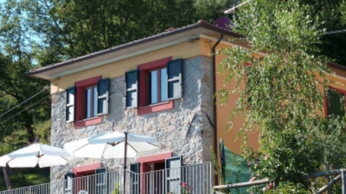 Barga Villa | Outstanding 3 ensuite bedrooms panoramic Villa in Tuscany (Albiano,Barga,Lucca)