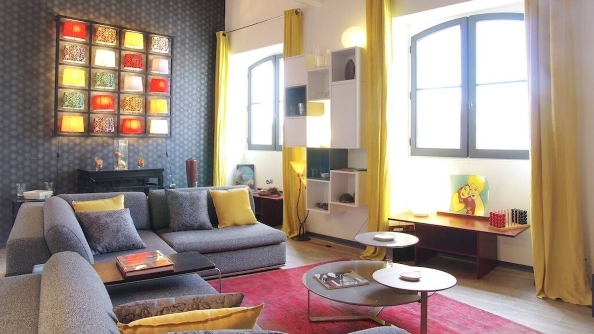 Bordeaux Golden Triangle Apartment | Outstanding apartment with parking space, elevator and AC, perfect location