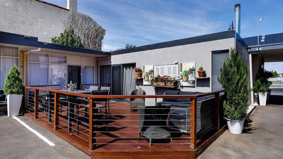 Bendigo Hotel | Oval Motel