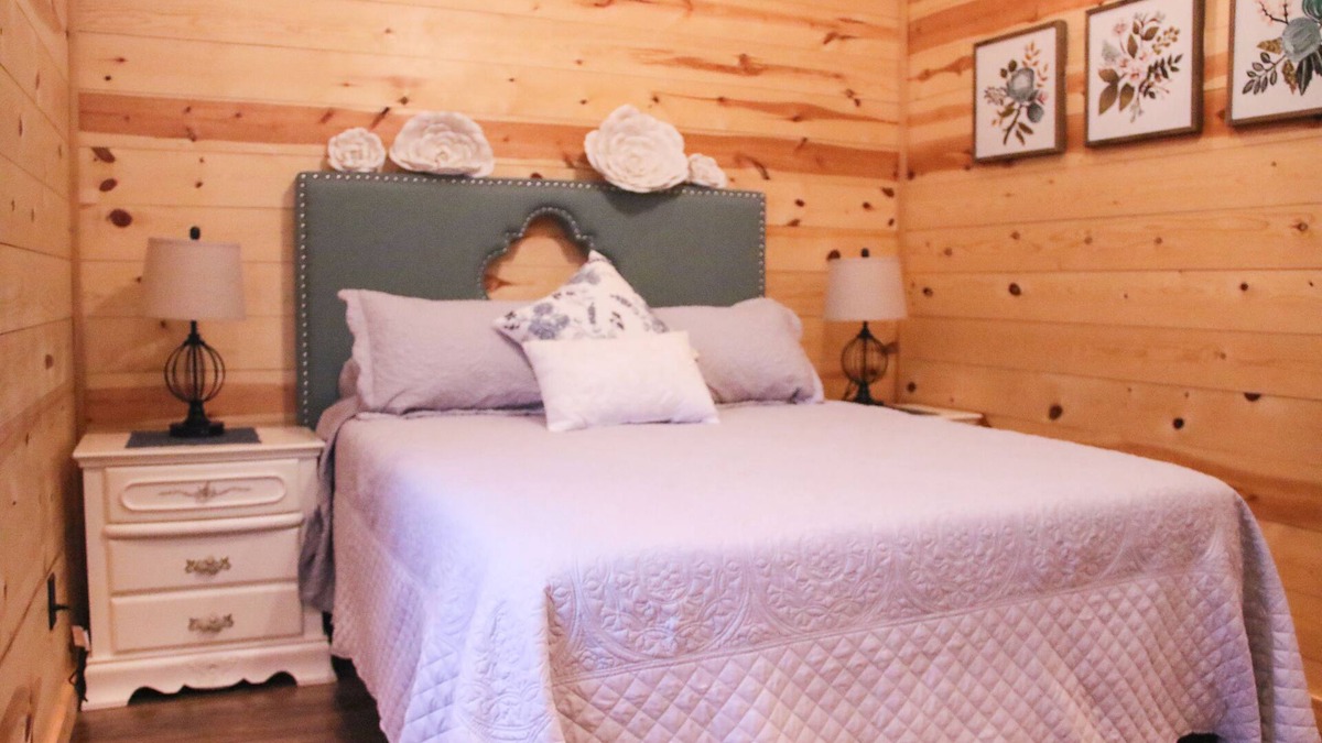 Llano County Cabin | Over 100 acre longhorn ranch to enjoy hiking, star gazing, and wildlife viewing.