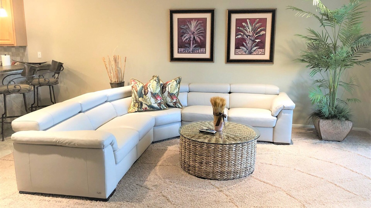 Osage Beach Condo | Over 200 5 Star reviews, Highly Upgraded, Family Friendly, Mall Close, Elevator