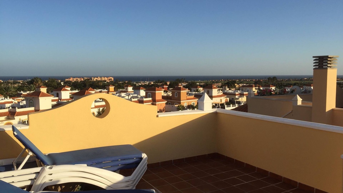 Caleta de Fuste Apartment | Over 70 5 star reviews, luxury apartment, roof terrace, sea view, Campo De Golf.