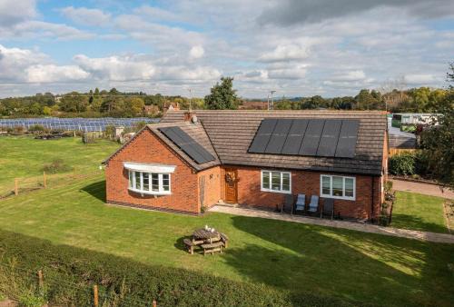 Droitwich House | Overbrook