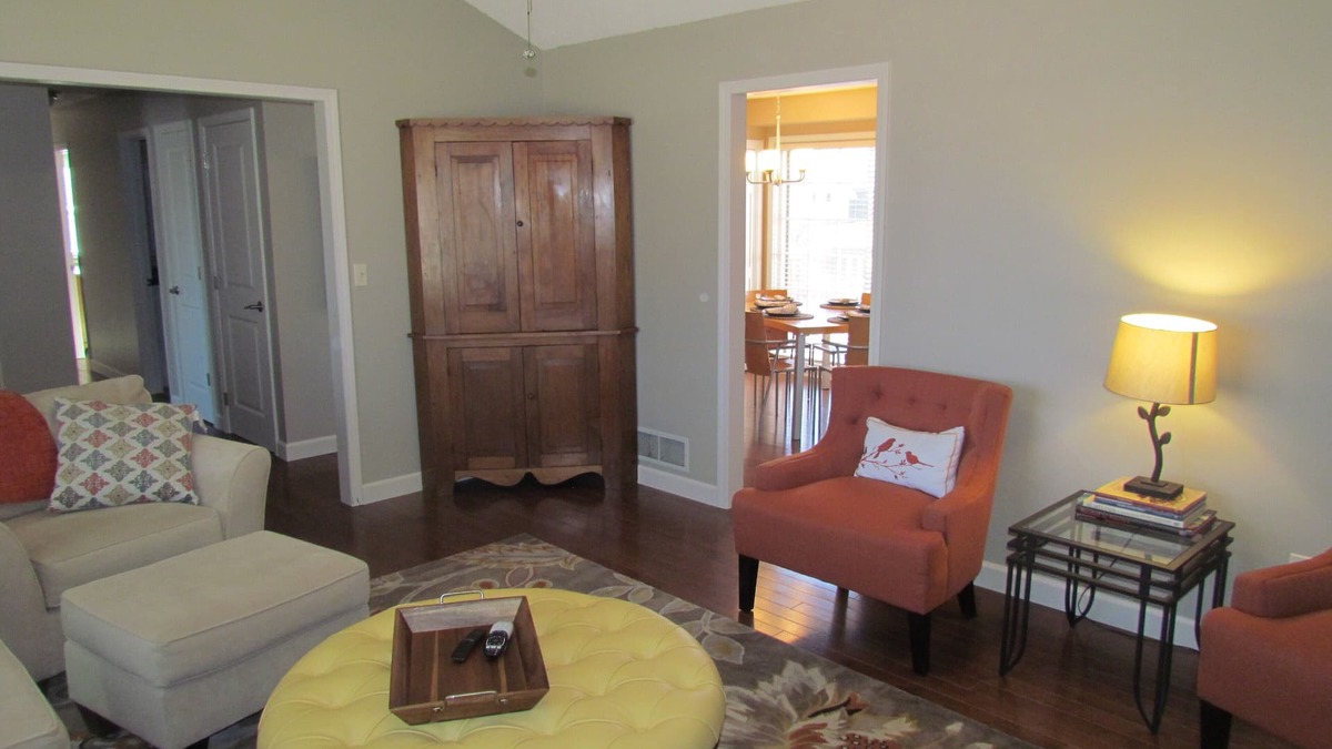 Overland Park House | Overland Park Home-3 bdrm/2 bath-Double Car Garage-video tour-3rd picture