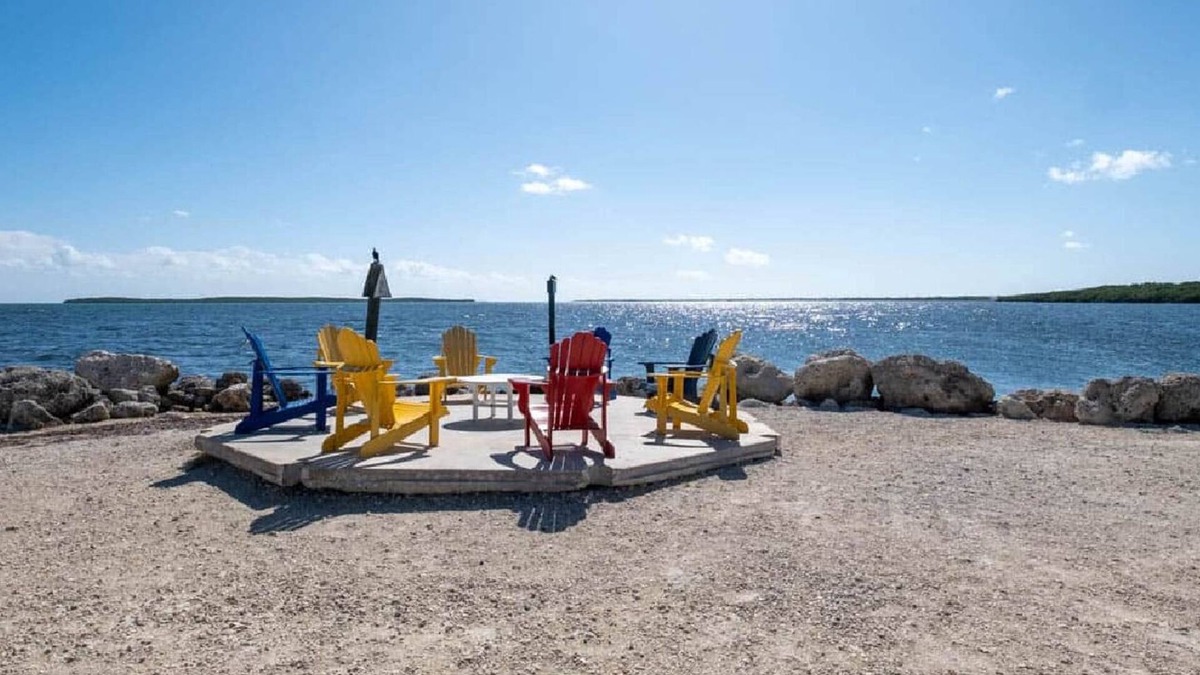 Key Largo Villa | Overlooking Lagoon Free Golf Cart/Kayaks/Paddle Board