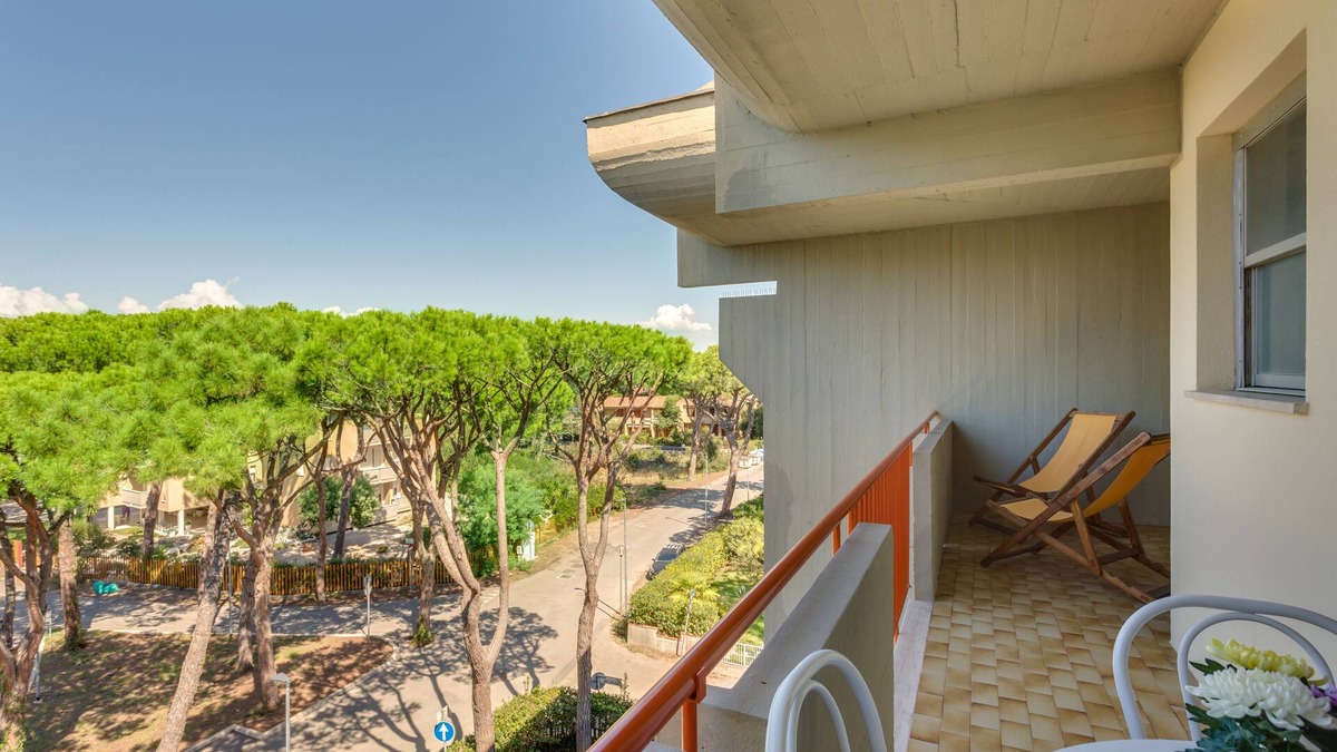 Principina a Mare Apartment | OVERSEAS APARTMENTS - TWO-ROOM APARTMENT WITH BALCONY 1