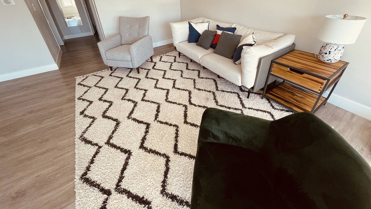 Norma Triangle Apartment | Oversized One Bedroom Condo in the Heart Of WeHo