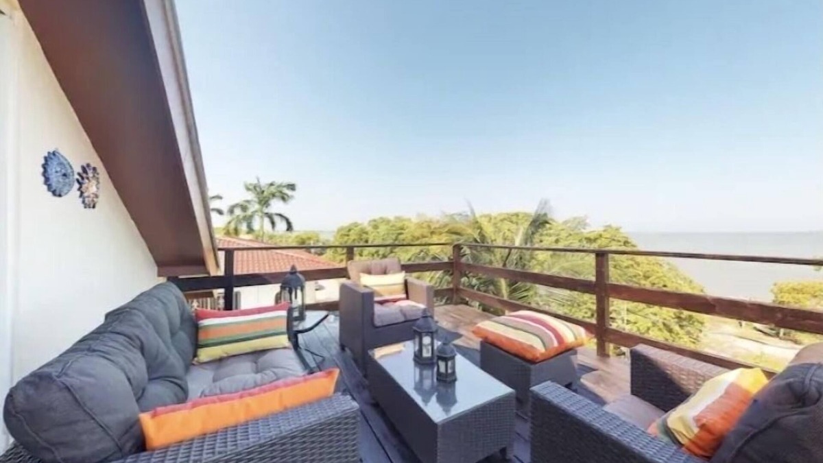 Belize City Apartment | Oversized Perfect Seaview Penthouse Loft Apartment