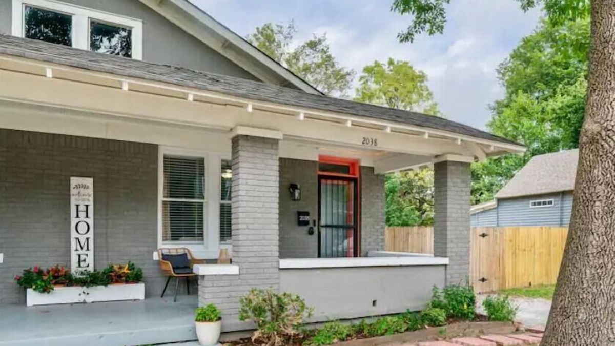 East Midtown House | Overton Square Pet-Friendly Large Yard Pool Table