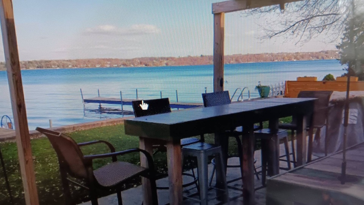 Auburn Cottage | Owasco Lakehouse, Ranch, Level Frontage, Outdoor Bar and TV